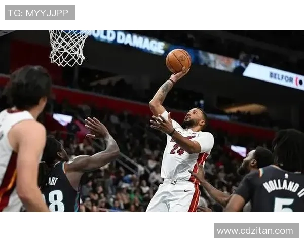 迈阿密热火与底特律活塞激战正酣谁能在这场对决中笑到最后